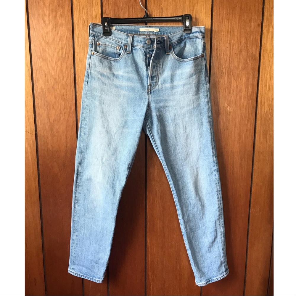 Light Wash Wedgie Levi’s